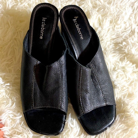 LIZ CLAIBORNE 3” HEELS LEATHER SLIP ON SANDALS KRIS STYLE Size 7 1/2 EUC mules - Picture 2 of 8